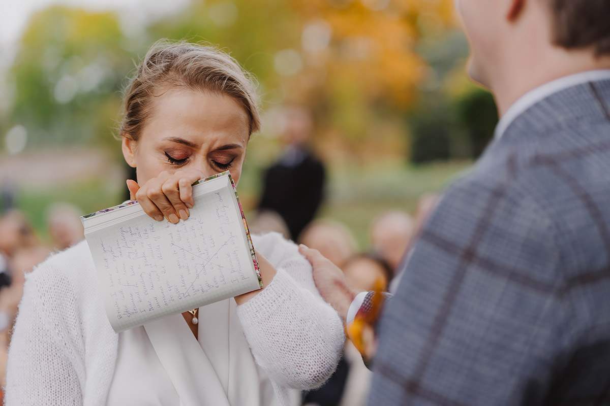 humanistyczny ślub nad jeziorem - Ślub humanistyczny, czyli jaki?  ajemstories.com